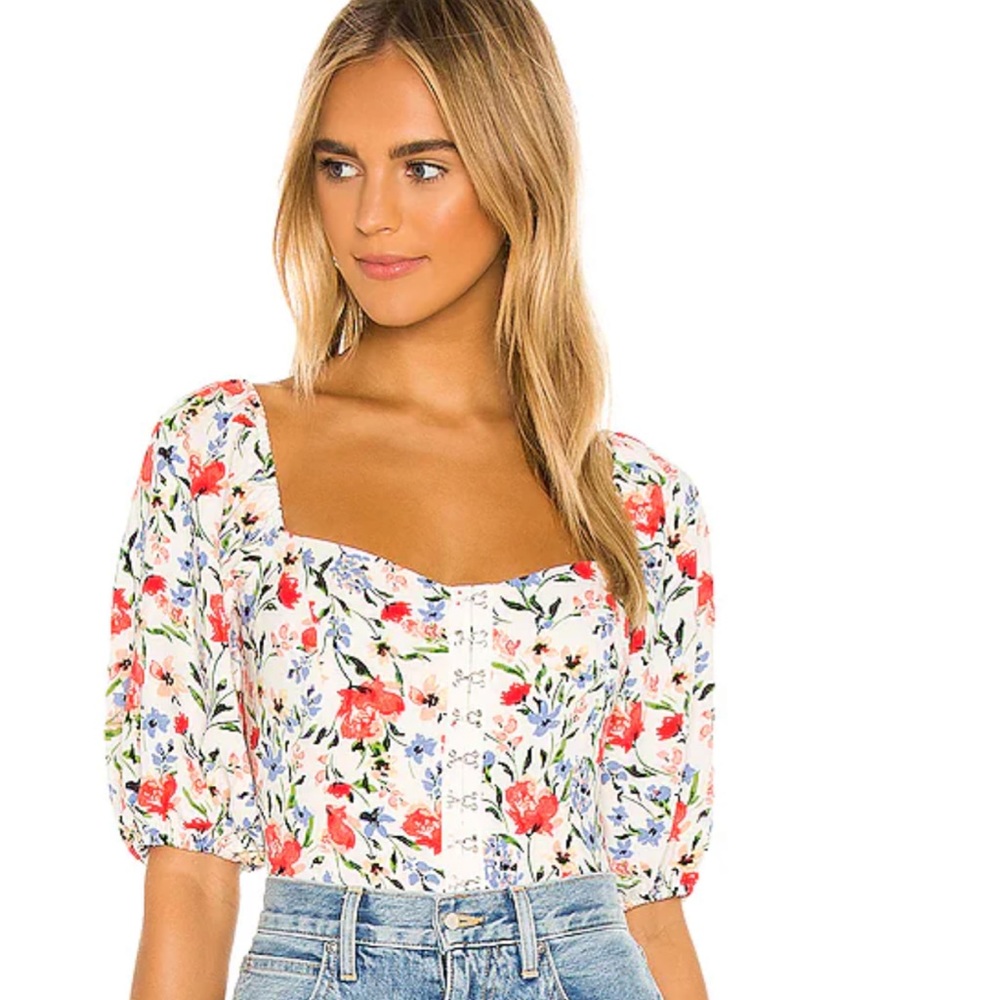 ASTR Hook & Eye Square Neck Top in Red Multi Floral size SMALL